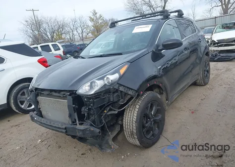 2020 Kia Sportage Lx z USA, uszkodzony, nr VIN KNDPMCAC4L7639037